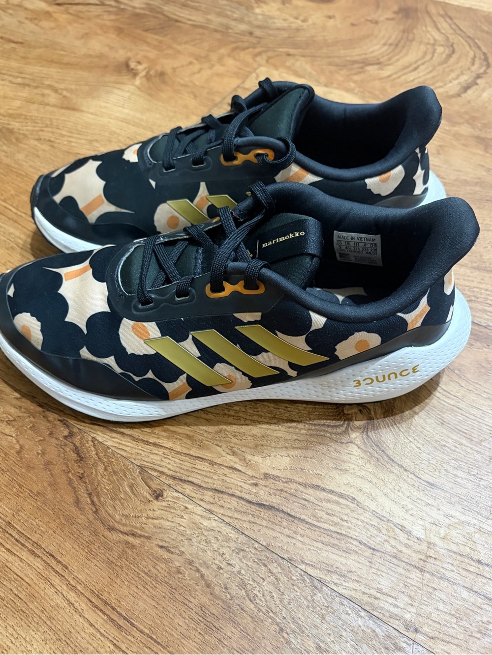 Adidas x Merimekko Unikko -EU 37 1/3 US 5